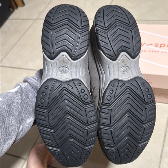 Easy Spirit Gray NIB Slip-Ons with Cushioned Footbed - Picture 4 of 7